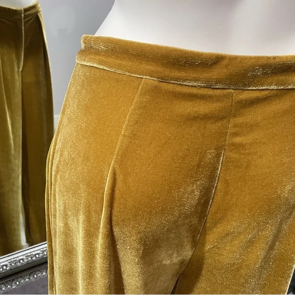 House of CB London Golden Yellow Velvet High Waist Pants - Picture 4 of 6